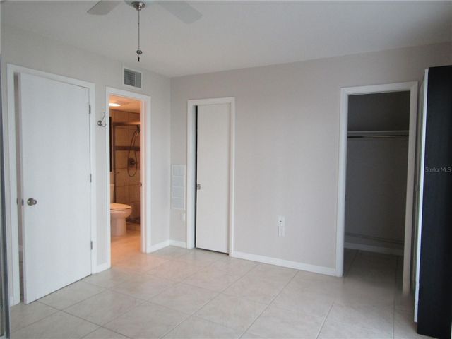 7304 W COUNTRY CLUB DRIVE N 115, Sarasota, FL 34243