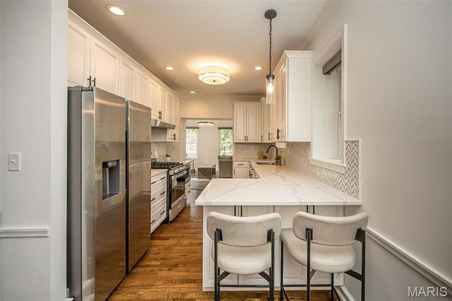 6946 Pershing Avenue, University City, MO 63130