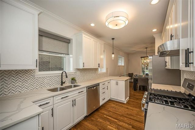 6946 Pershing Avenue, University City, MO 63130
