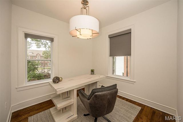 6946 Pershing Avenue, University City, MO 63130