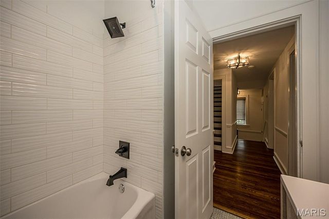 6946 Pershing Avenue, University City, MO 63130