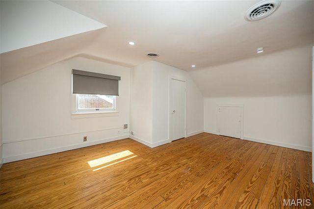 6946 Pershing Avenue, University City, MO 63130