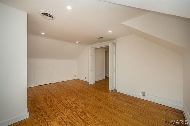 6946 Pershing Avenue, University City, MO 63130