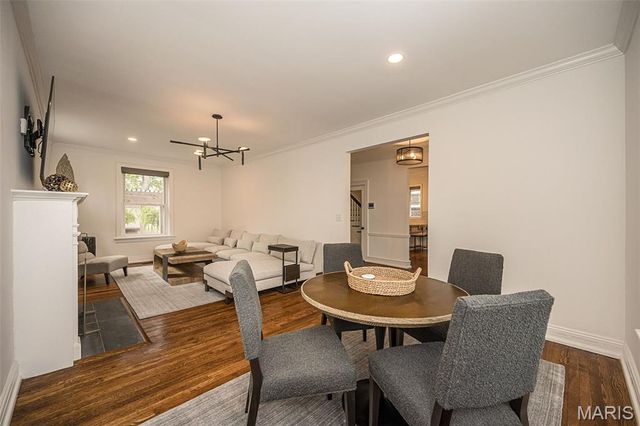 6946 Pershing Avenue, University City, MO 63130