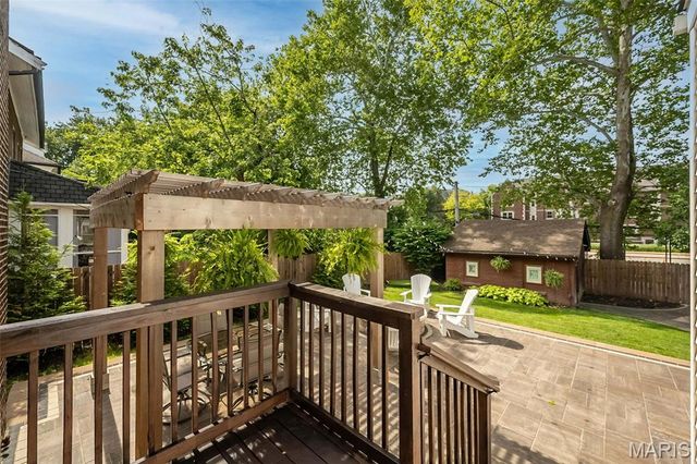 6946 Pershing Avenue, University City, MO 63130