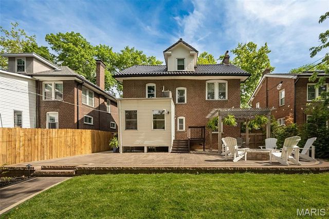 6946 Pershing Avenue, University City, MO 63130