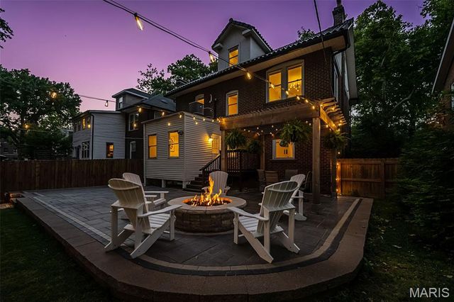 6946 Pershing Avenue, University City, MO 63130