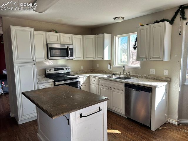 965 Ancestra Drive, Fountain, CO 80817