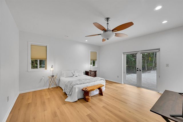 401 Farmington Dr, Plantation, FL 33317