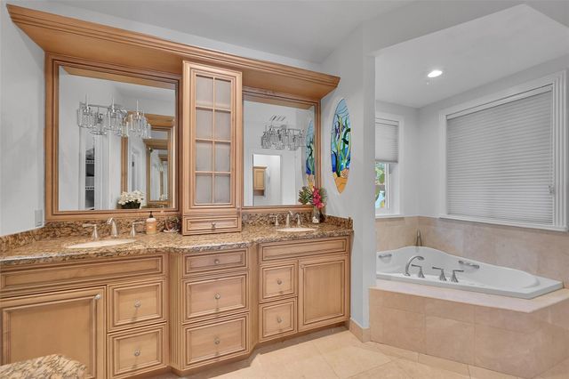 401 Farmington Dr, Plantation, FL 33317