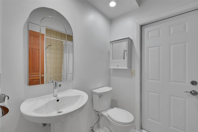 401 Farmington Dr, Plantation, FL 33317