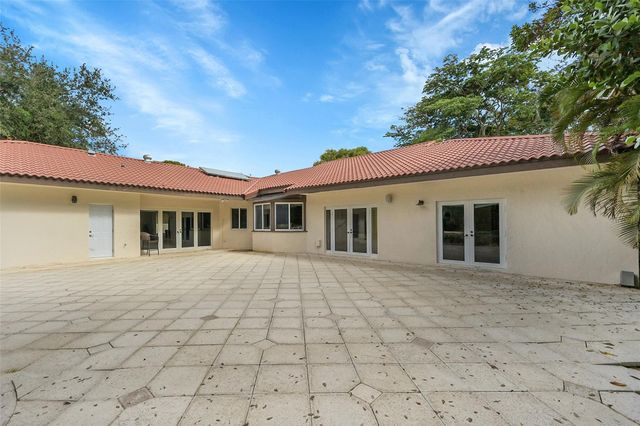 401 Farmington Dr, Plantation, FL 33317