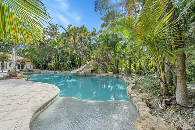 401 Farmington Dr, Plantation, FL 33317