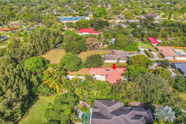 401 Farmington Dr, Plantation, FL 33317