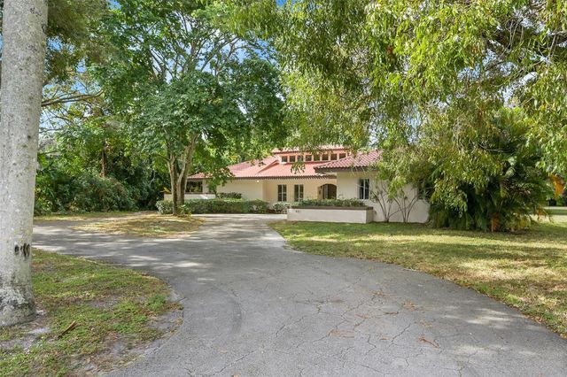 401 Farmington Dr, Plantation, FL 33317