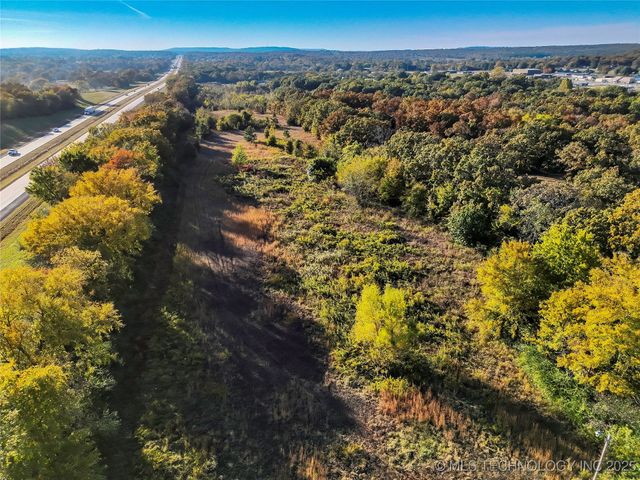 1312 S Caddo Street, Muldrow, OK 74948