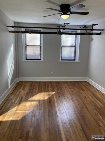 303 Hamilton Place BAS2, Hackensack, NJ 07601