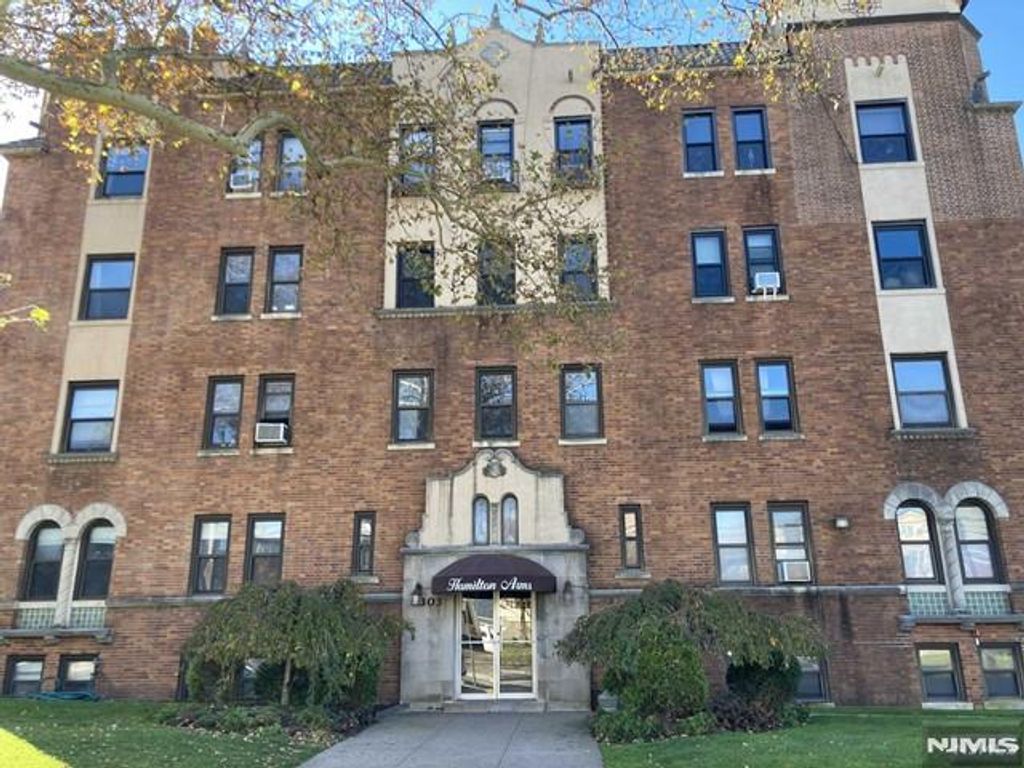 303 Hamilton Place BAS2, Hackensack, NJ 07601
