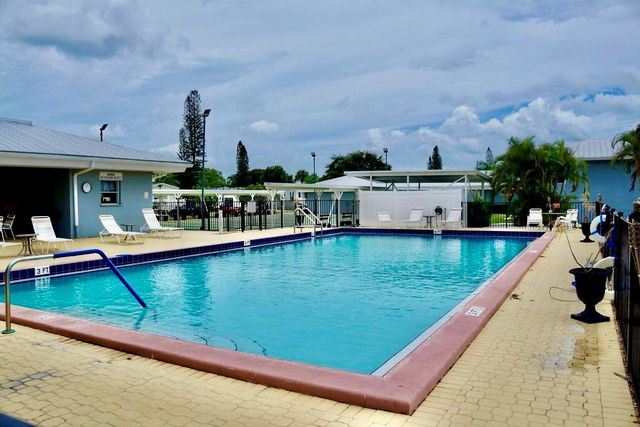 106 Sandhill Boulevard, Fort Pierce, FL 34982