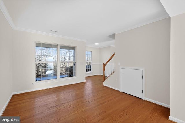 833 WATERFORD DR, Frederick, MD 21702