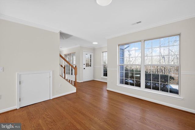 833 WATERFORD DR, Frederick, MD 21702