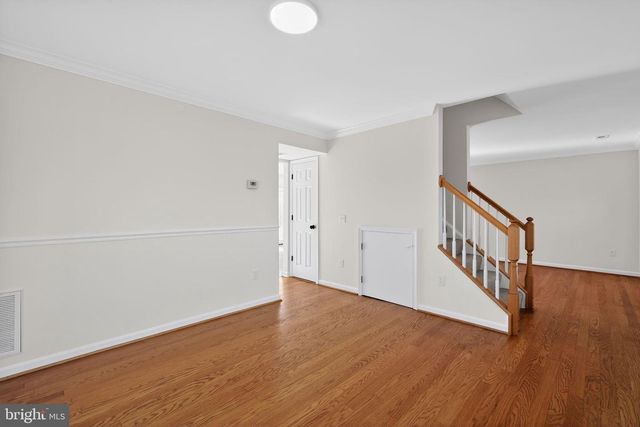 833 WATERFORD DR, Frederick, MD 21702