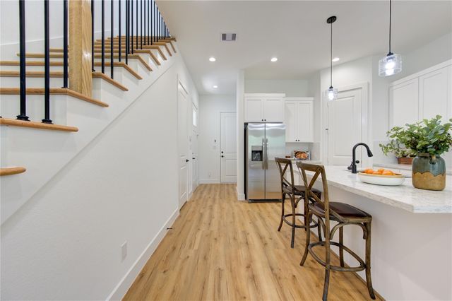 2708 Noble Street, Houston, TX 77026