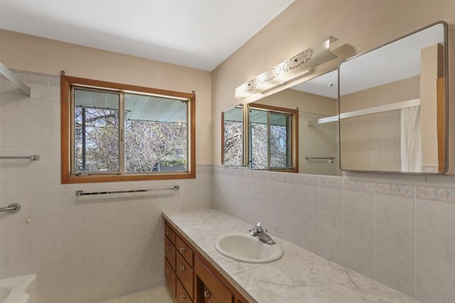 1215 S Garfield St, Spokane, WA 99202