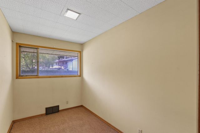 1215 S Garfield St, Spokane, WA 99202