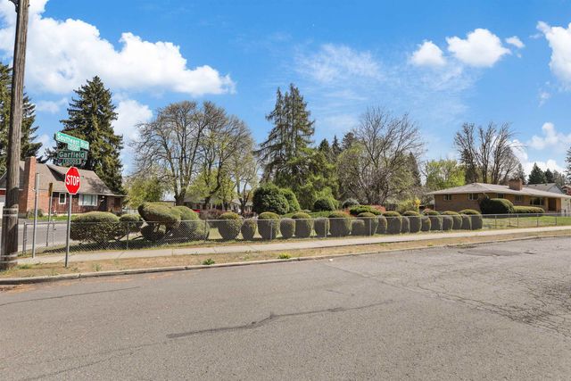 1215 S Garfield St, Spokane, WA 99202