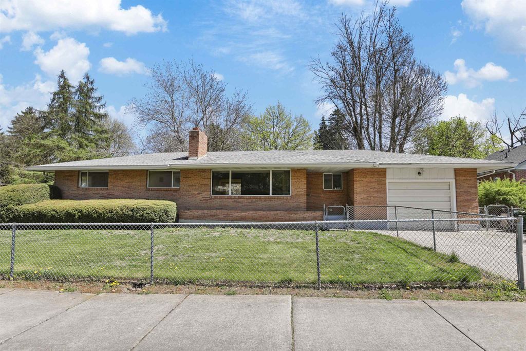 1215 S Garfield St, Spokane, WA 99202