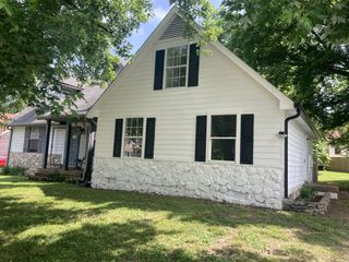 3150 E Lake Dr, Nashville, TN 37214