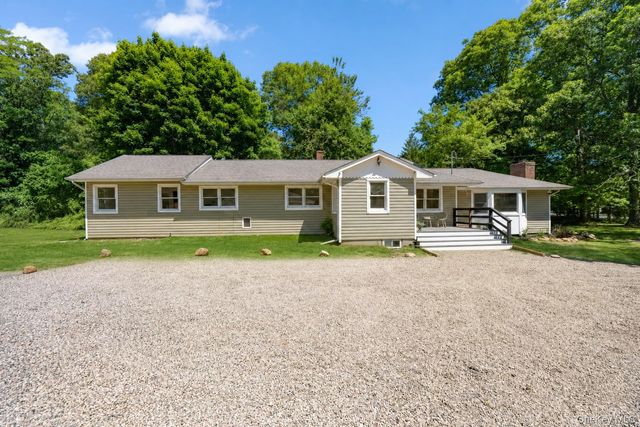 280 Holbrook Road, Ronkonkoma, NY 11779