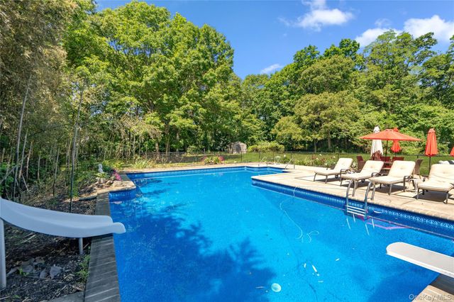 280 Holbrook Road, Ronkonkoma, NY 11779