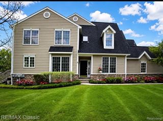 26426 Island Lake Drive 24, Novi, MI 48374