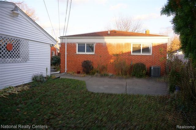 8563 Cavell Street, Westland, MI 48185