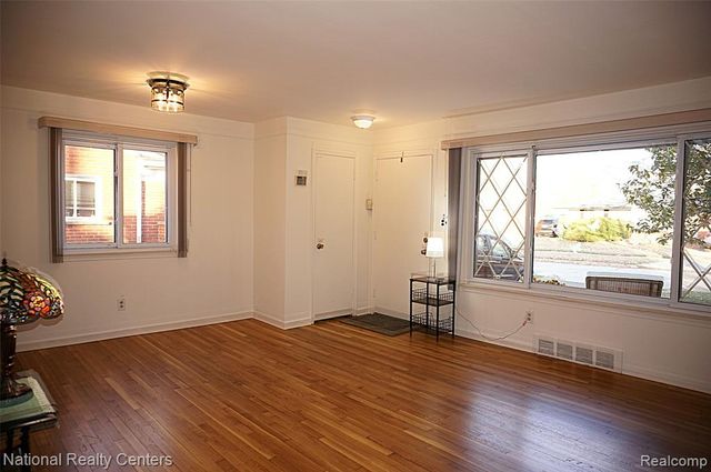 8563 Cavell Street, Westland, MI 48185