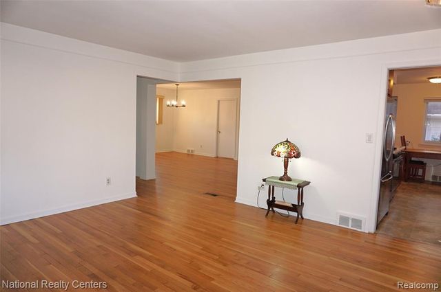 8563 Cavell Street, Westland, MI 48185