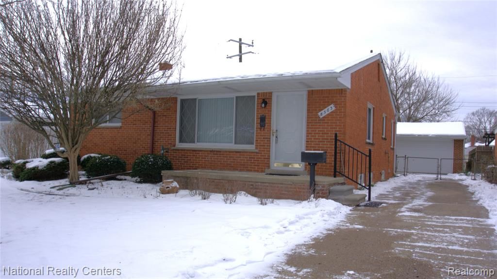 8563 Cavell Street, Westland, MI 48185