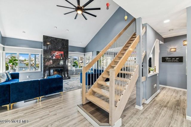 385 Aldo Drive, Toms River, NJ 08753