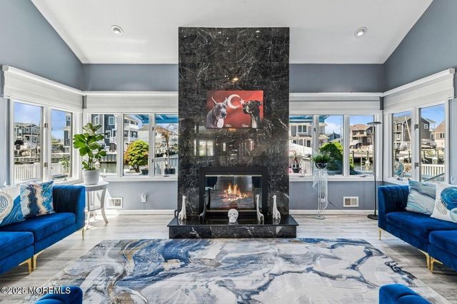 385 Aldo Drive, Toms River, NJ 08753