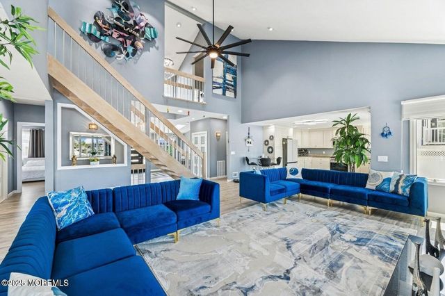 385 Aldo Drive, Toms River, NJ 08753