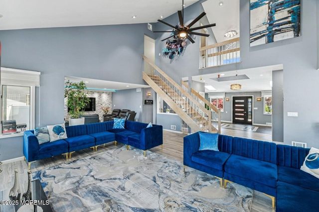 385 Aldo Drive, Toms River, NJ 08753