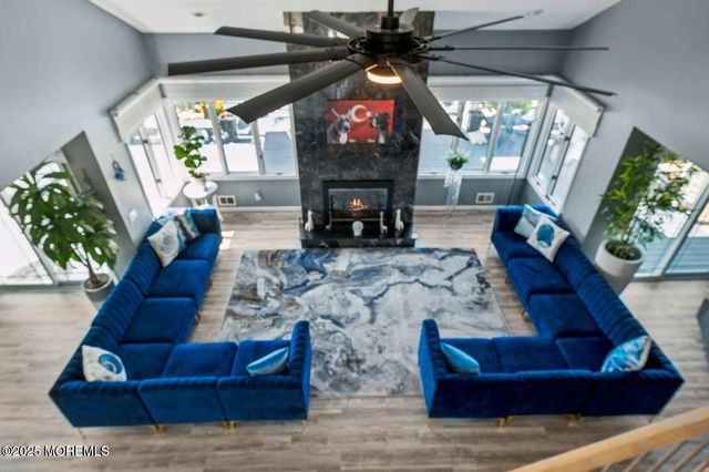 385 Aldo Drive, Toms River, NJ 08753