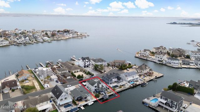 385 Aldo Drive, Toms River, NJ 08753