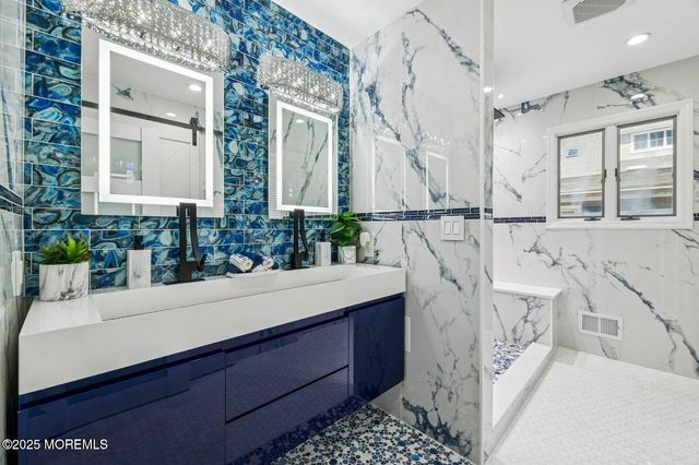 385 Aldo Drive, Toms River, NJ 08753