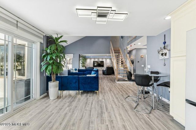 385 Aldo Drive, Toms River, NJ 08753