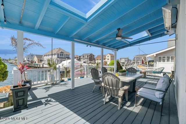 385 Aldo Drive, Toms River, NJ 08753