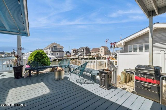 385 Aldo Drive, Toms River, NJ 08753