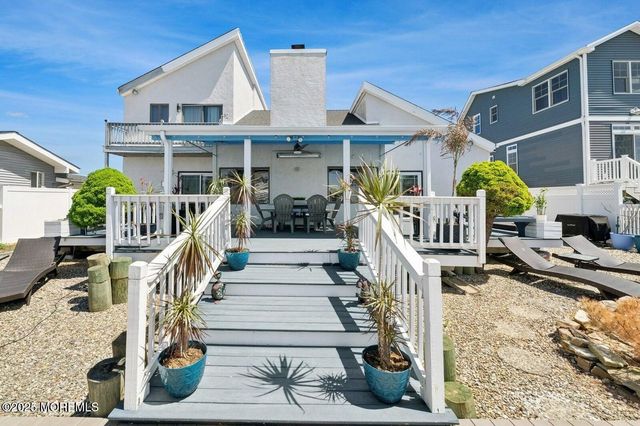 385 Aldo Drive, Toms River, NJ 08753